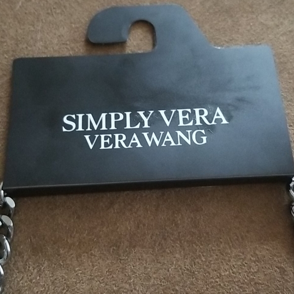 Vera Wang Necklace - Picture 4 of 5